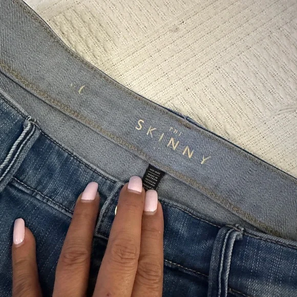 White House Black Market Women's Jeans in Leopard, White, and Blue - Picture 2 of 5